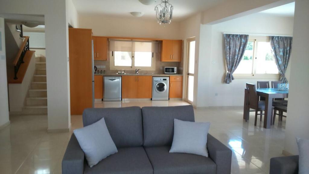 Anthorina Villa 5 Protaras Bagian luar foto